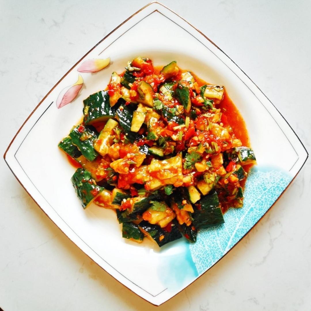 赞不绝口拍黄瓜🥒