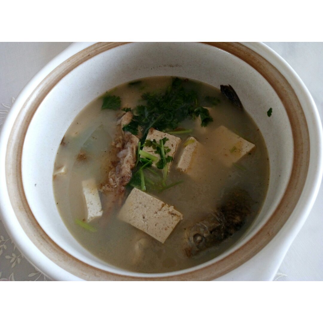 鲫鱼豆腐汤