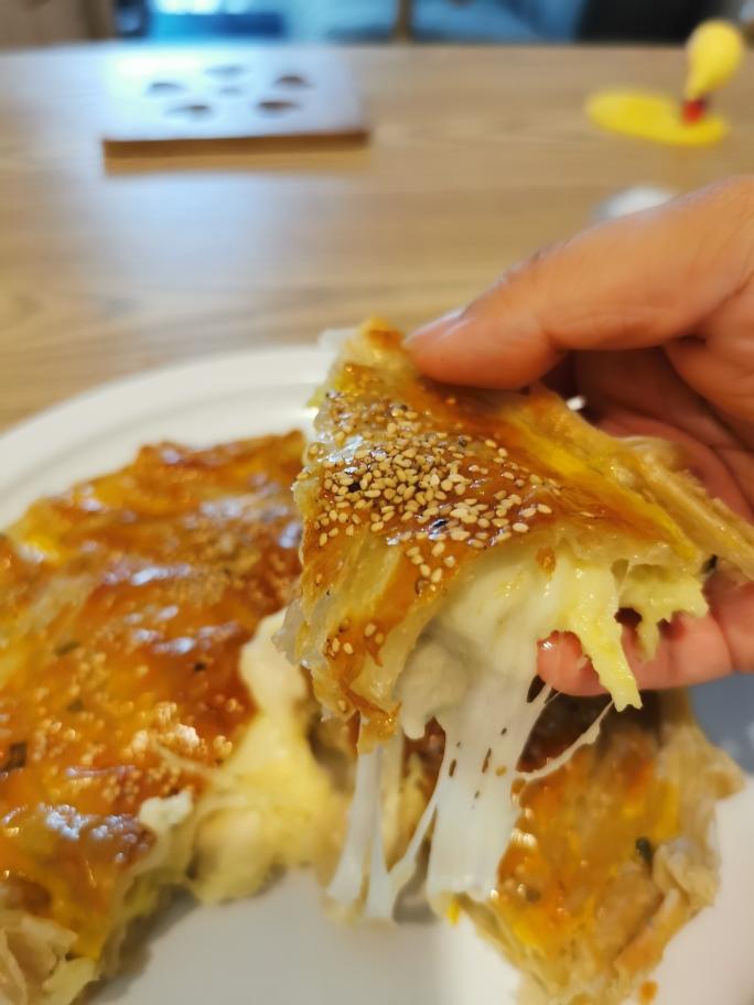 空气炸锅，手抓饼版爆浆榴莲芝士饼的做法