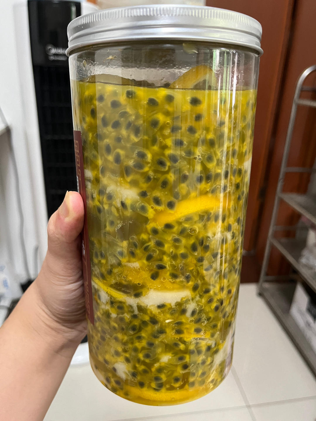 美白秘笈夏日最爱蜂蜜冰糖百香果柠檬茶