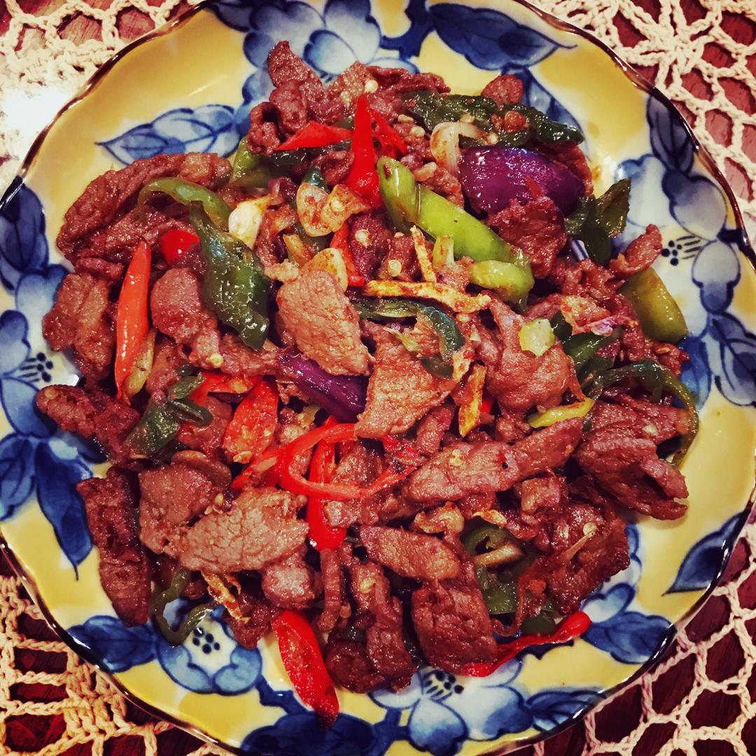 孜然青椒炒肉