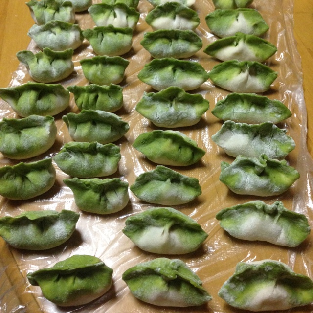 翡翠白玉白菜饺子详细版（附翡翠白玉白菜饺子包法，翡翠白玉饺子皮两种制法，面包机和面，翡翠白玉烧卖，各种馅料搭配）