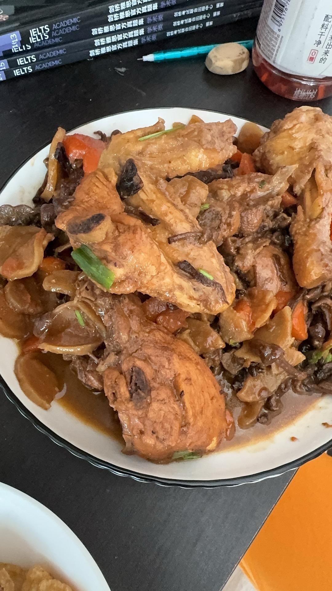 小鸡炖蘑菇