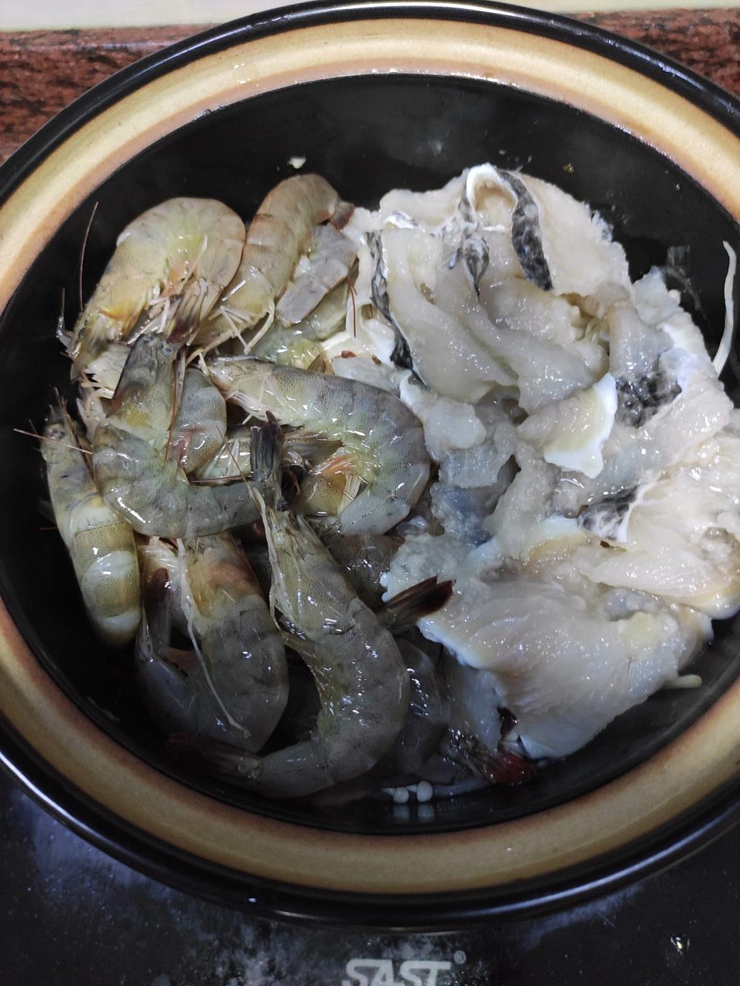 鱼虾煲