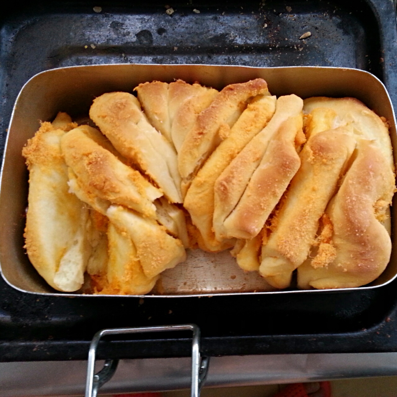 手撕千层肉松面包