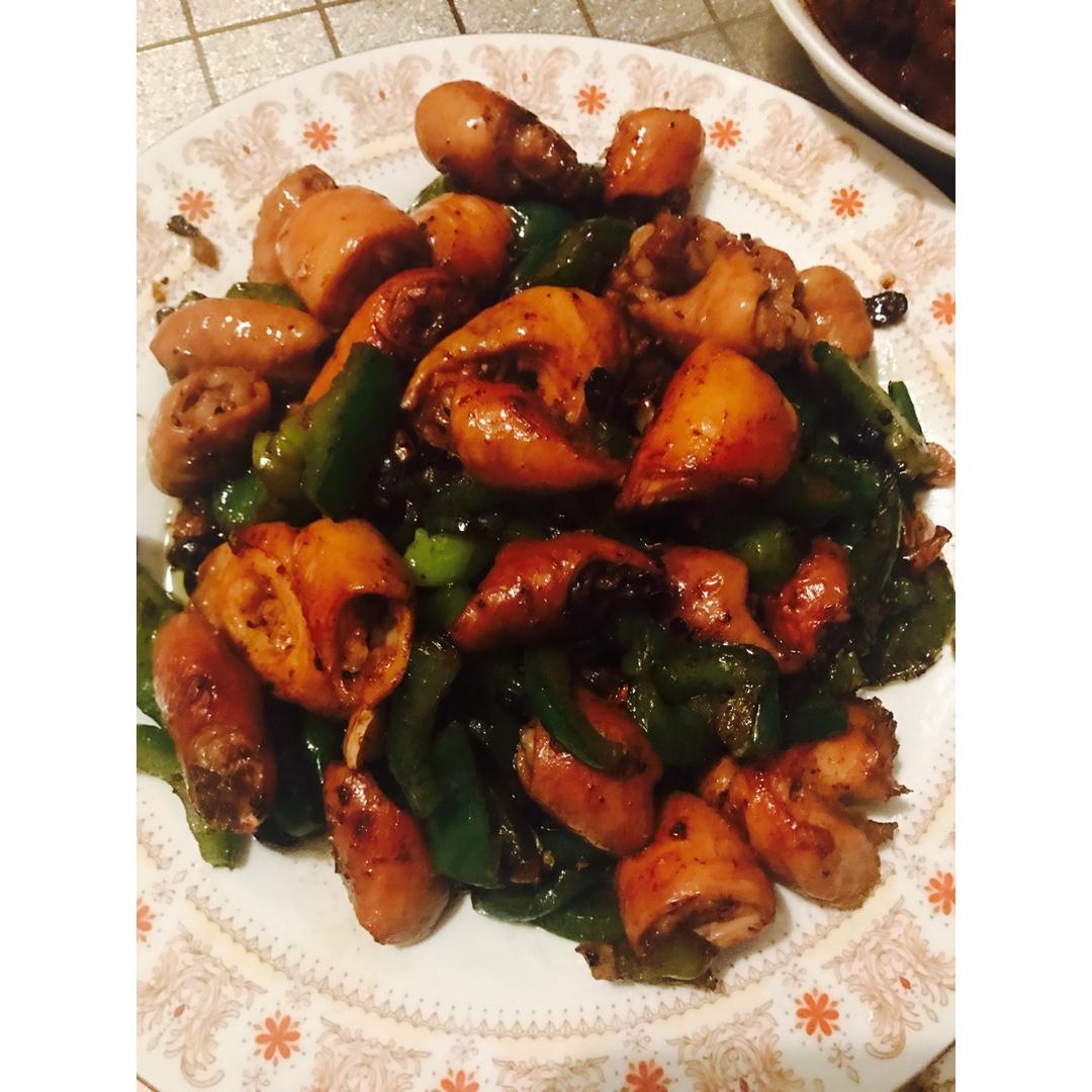 好吃到爆火爆肥肠