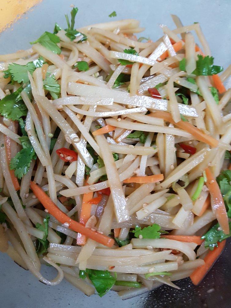 凉拌土豆丝