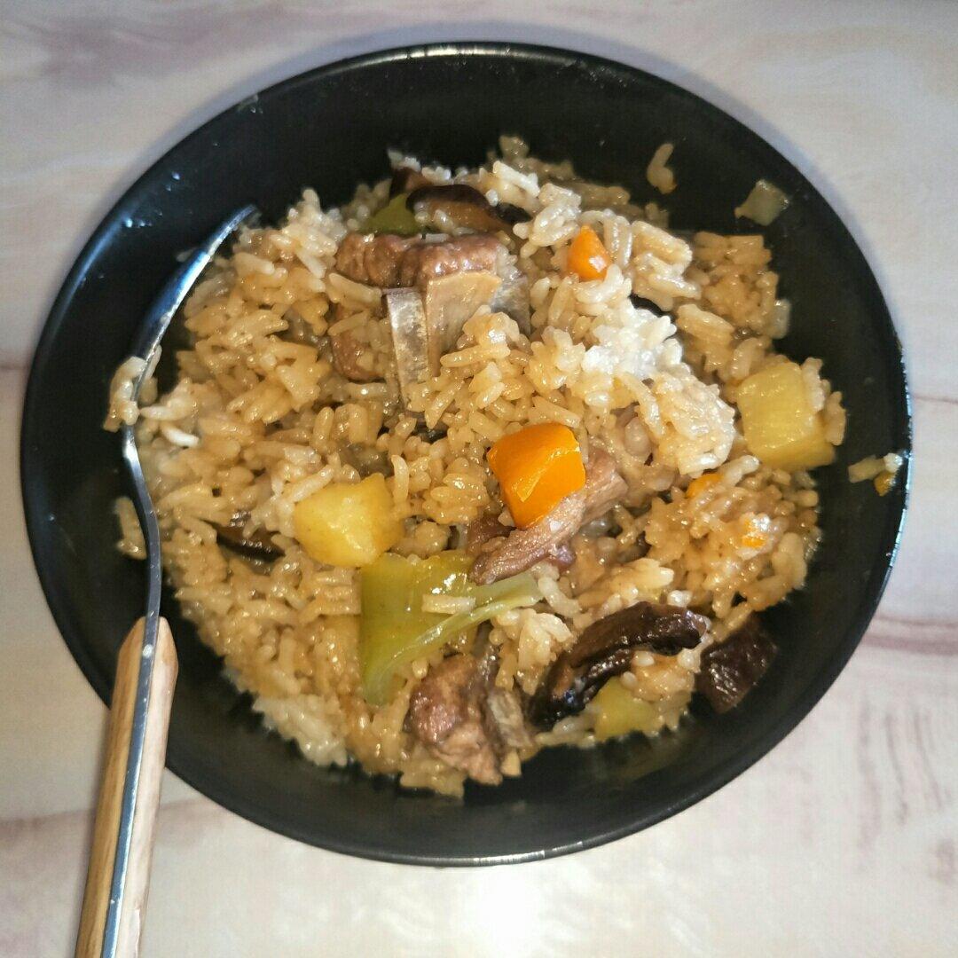 喷香排骨焖饭（爆好吃）