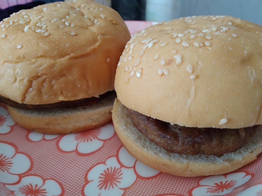 真正的牛肉饼汉堡🍔【超级好吃啊！！！】宝妈一定要收藏！可以隔夜做好睡懒觉的早餐！