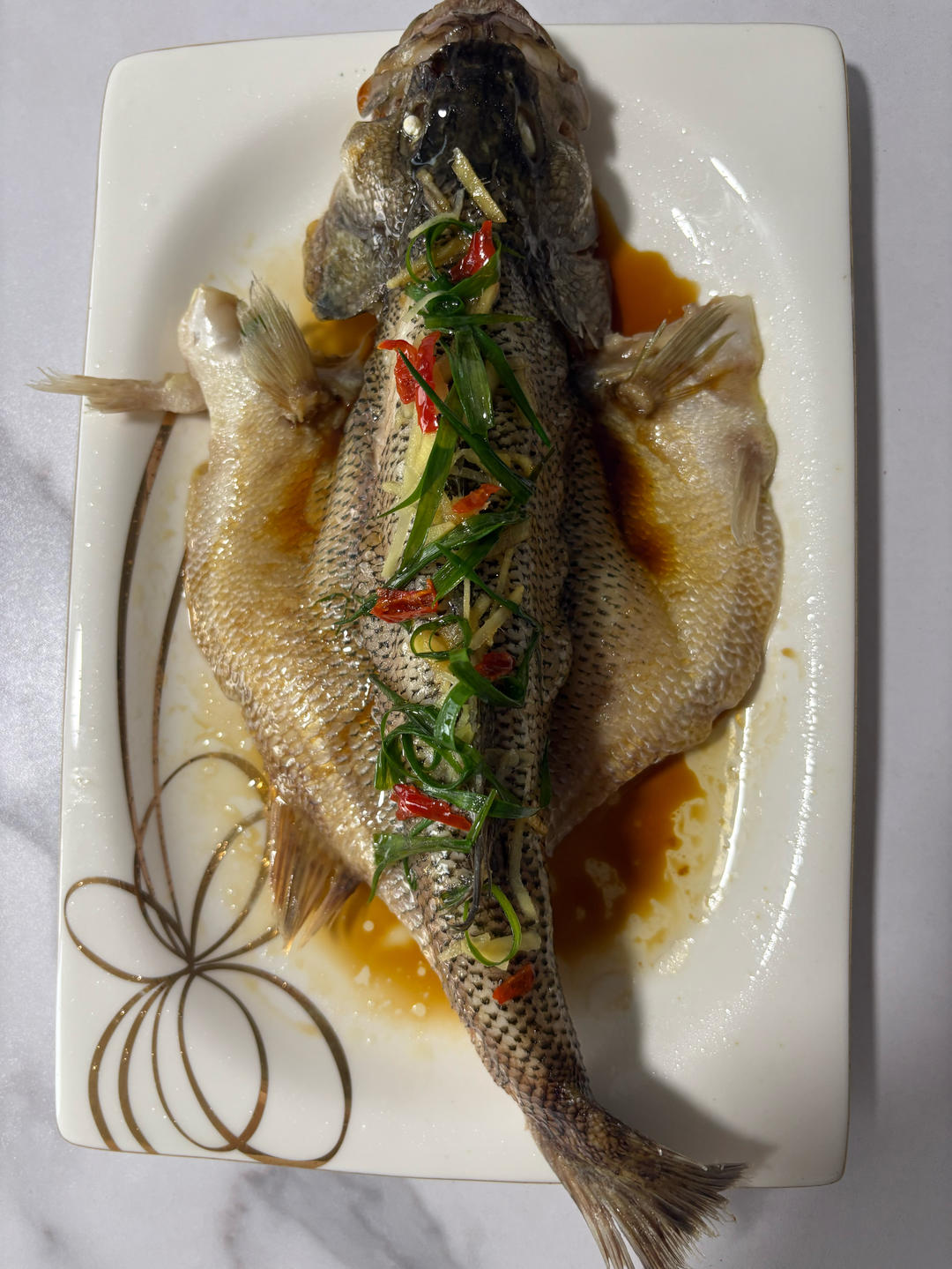 10分钟做 清蒸鲈鱼 （附切鱼图解）