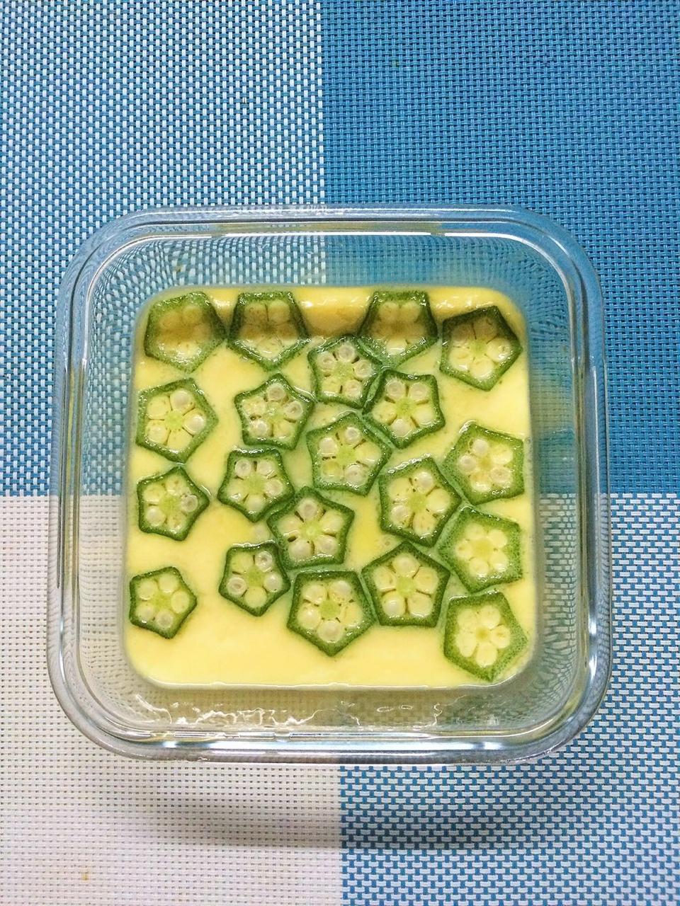 颜值控-做一朵开在碗里的花秋葵蒸水蛋