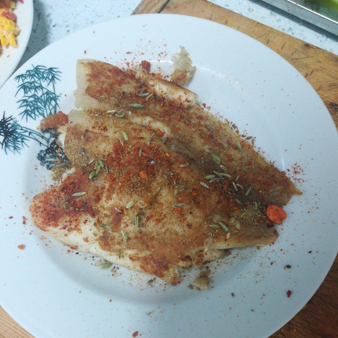 香煎鲷鱼片