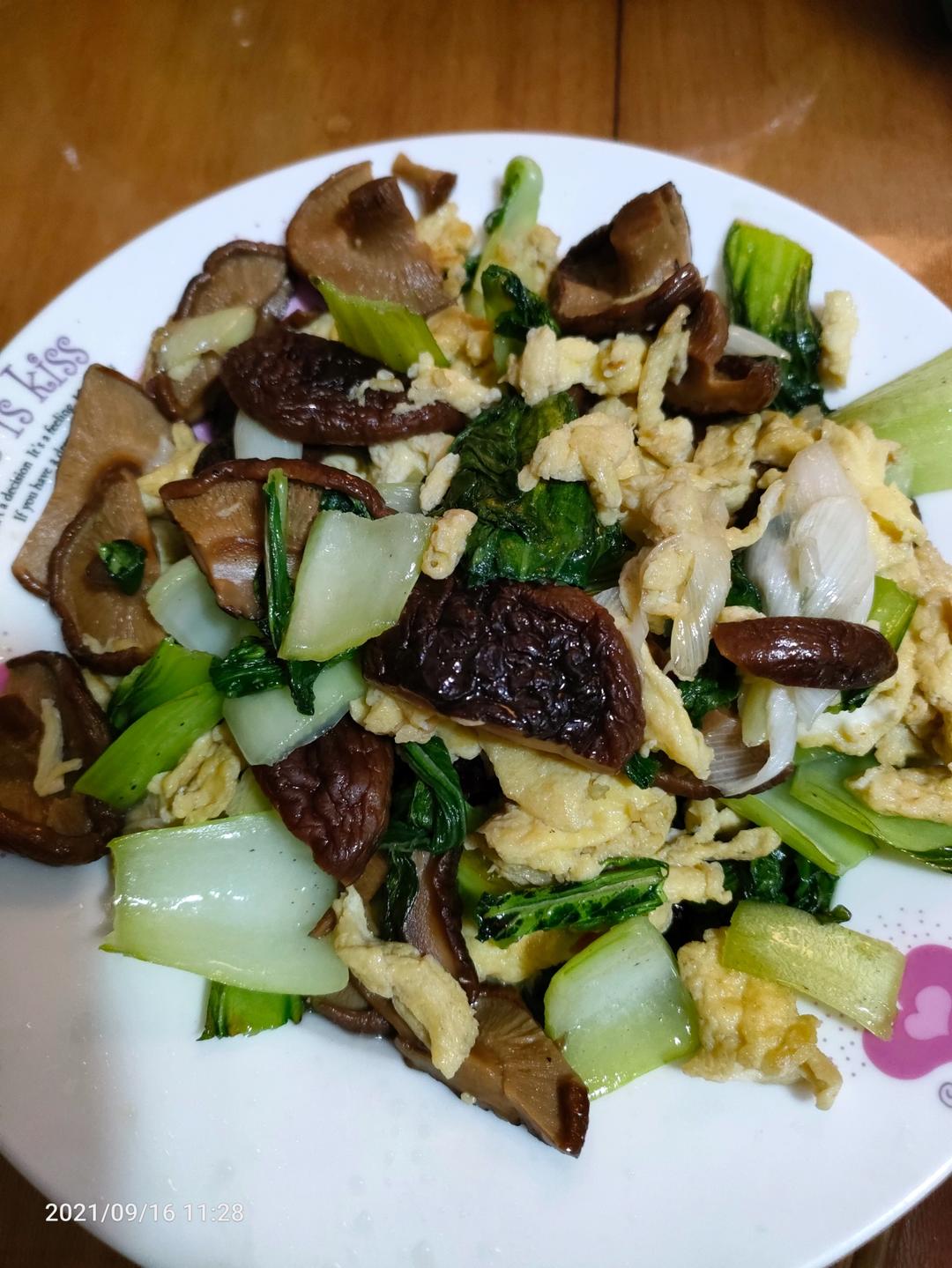 香菇炒鸡蛋