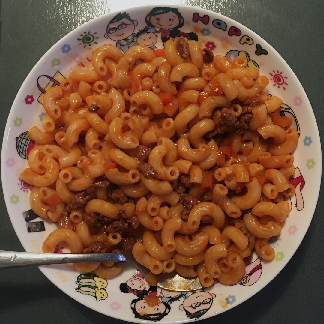 番茄肉酱意大利通心面