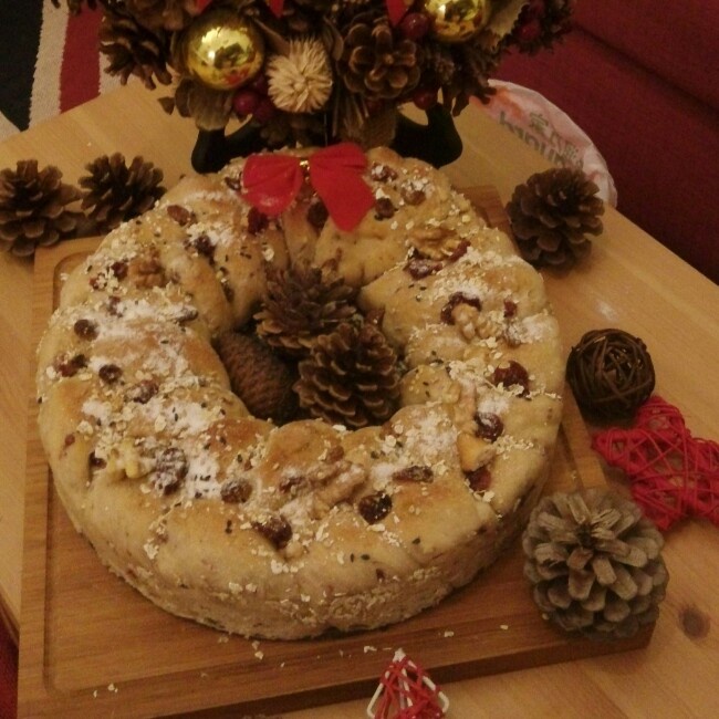 圣诞花环面包