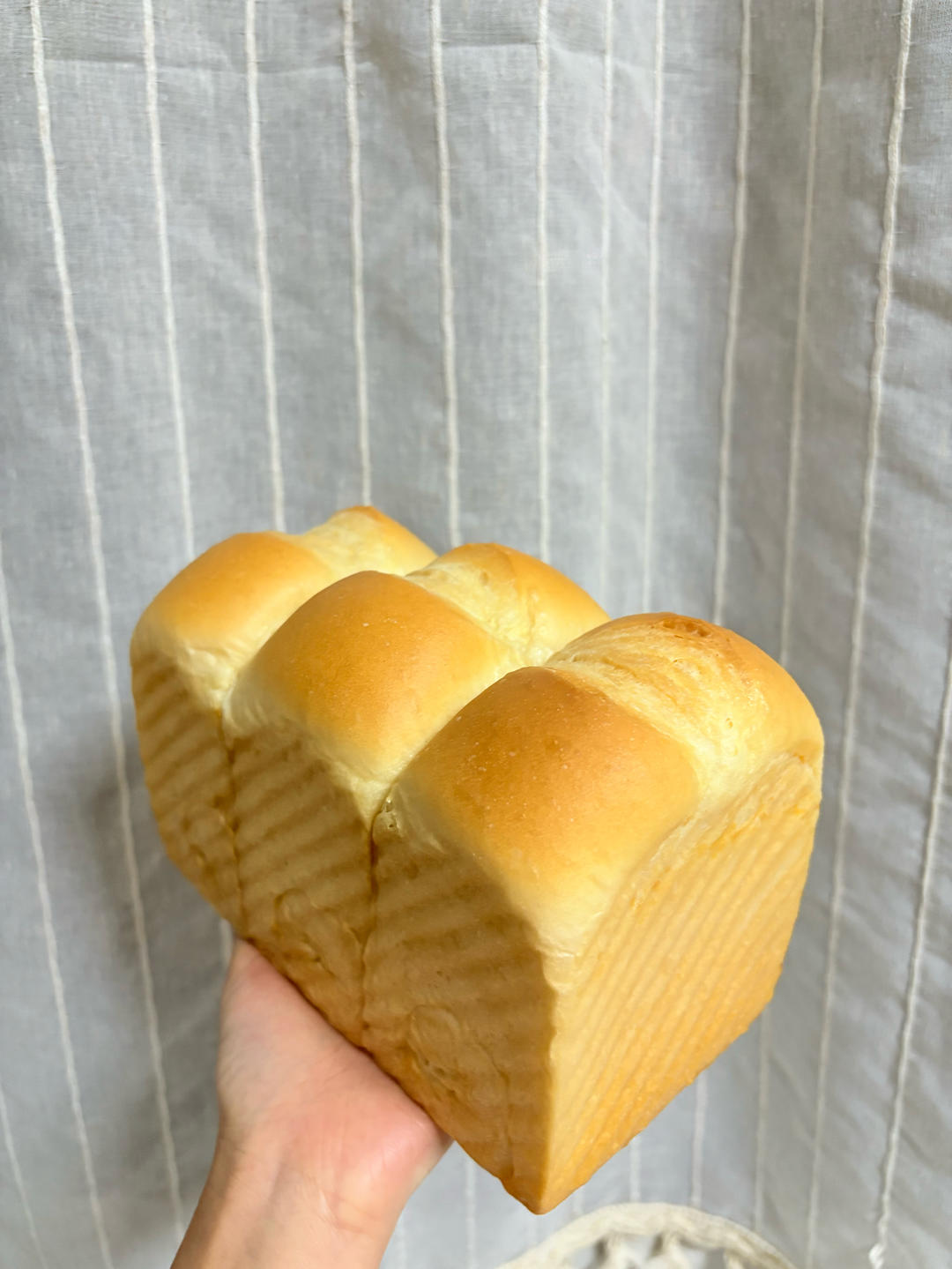 『醇香椰浆嫩白吐司』