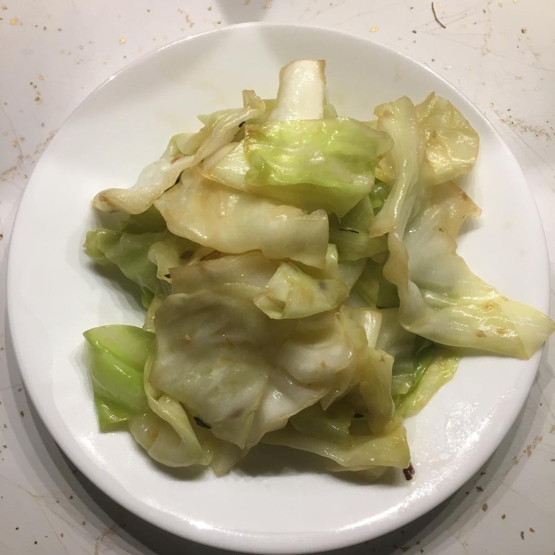 醋溜手撕包菜（超简单做法）