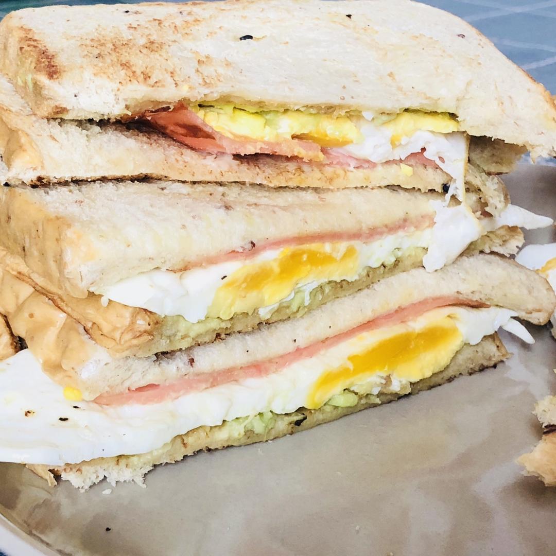 低脂牛油果三明治