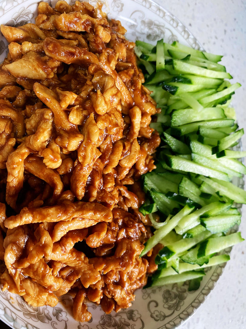 学做京酱肉丝，带饼的