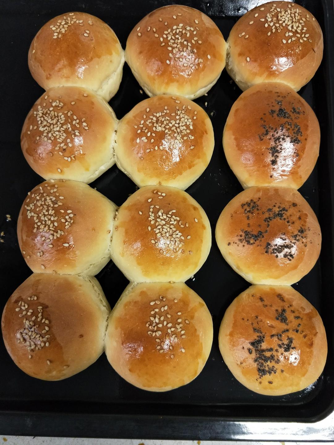 超软牛奶小餐包