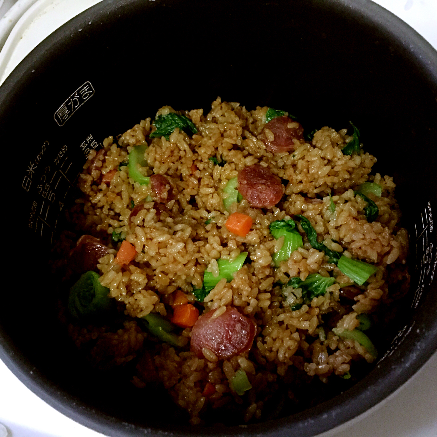 杰希没有卡做的邱莹莹的腊肉饭电饭煲版