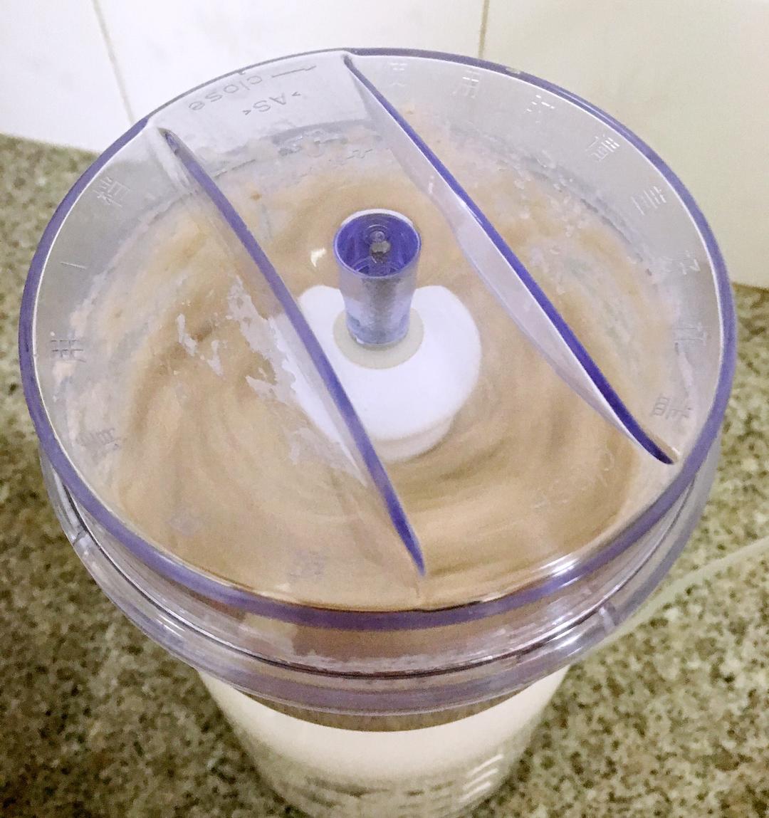 鲜美无比的自制炸鱼丸的做法 步骤5