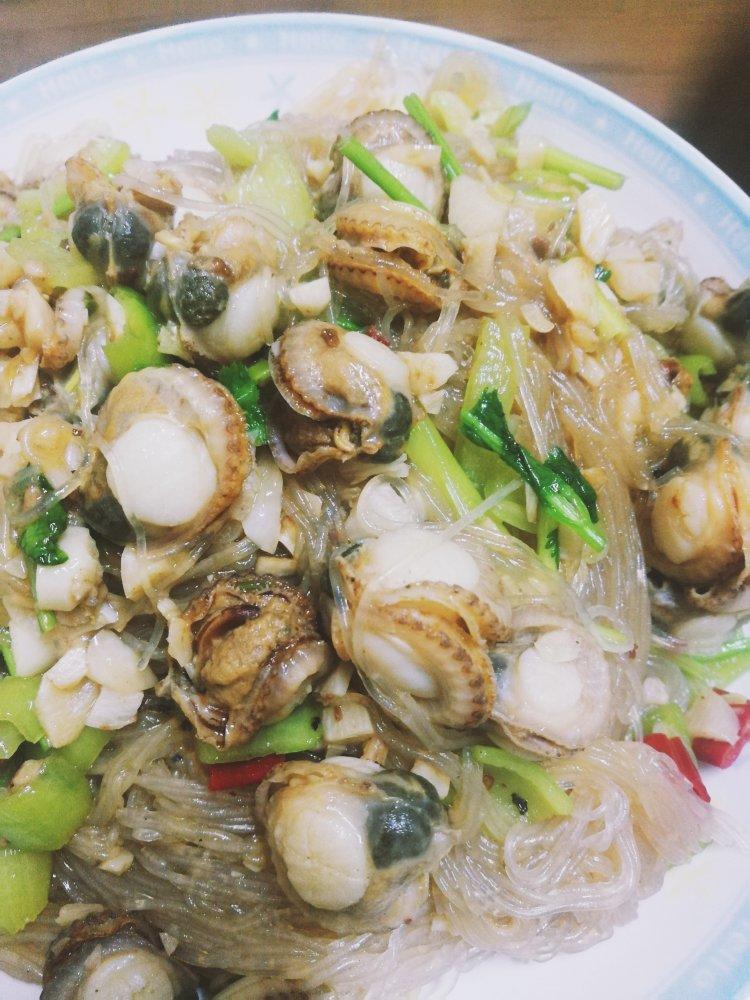 蒜蓉粉丝蒸扇贝肉（家庭简易版）