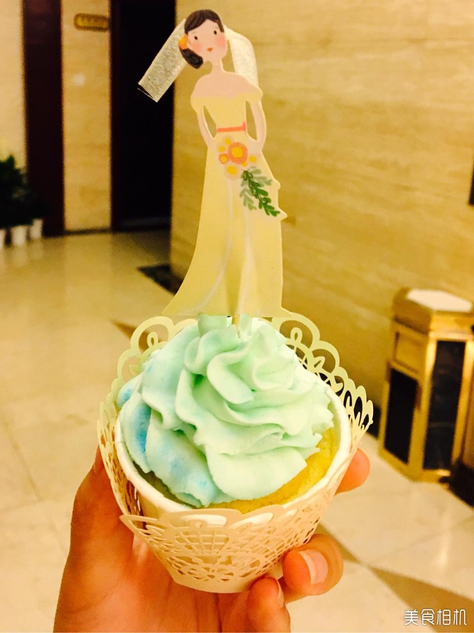 软绵绵戚风纸杯蛋糕