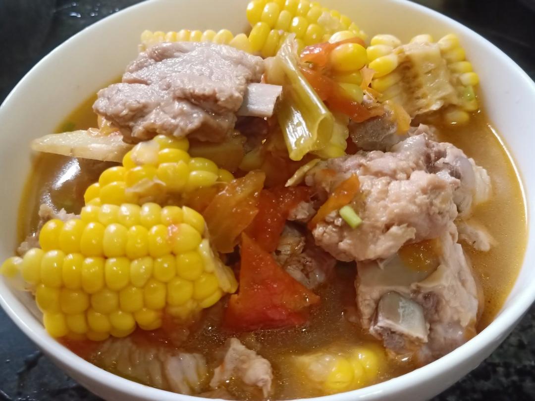 番茄玉米排骨汤