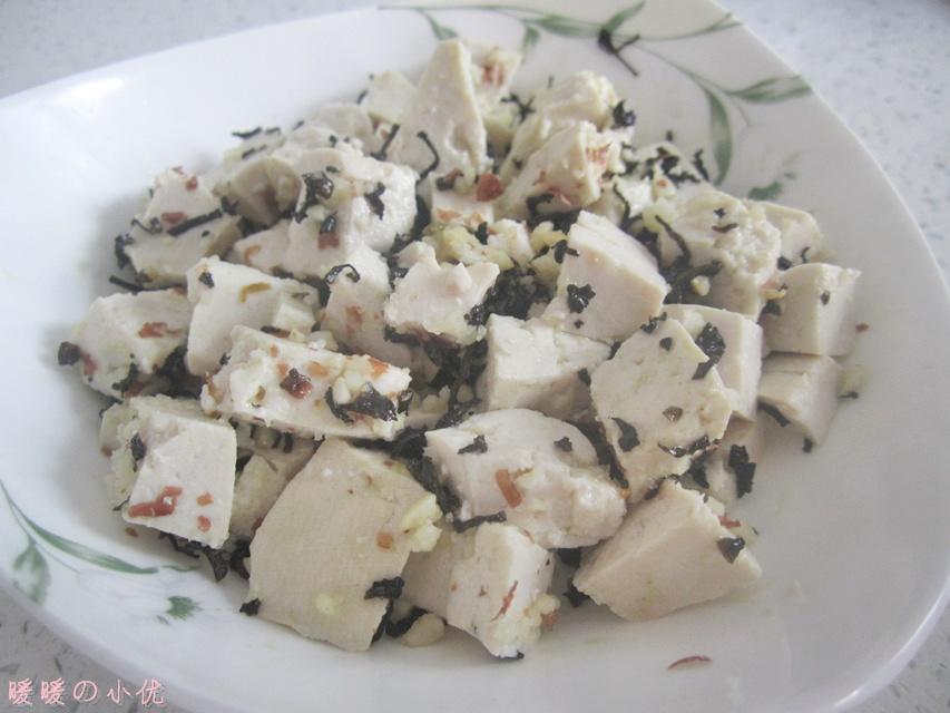 梅干菜花生碎豆腐的做法