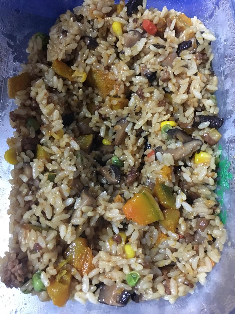 美味到不行的南瓜饭