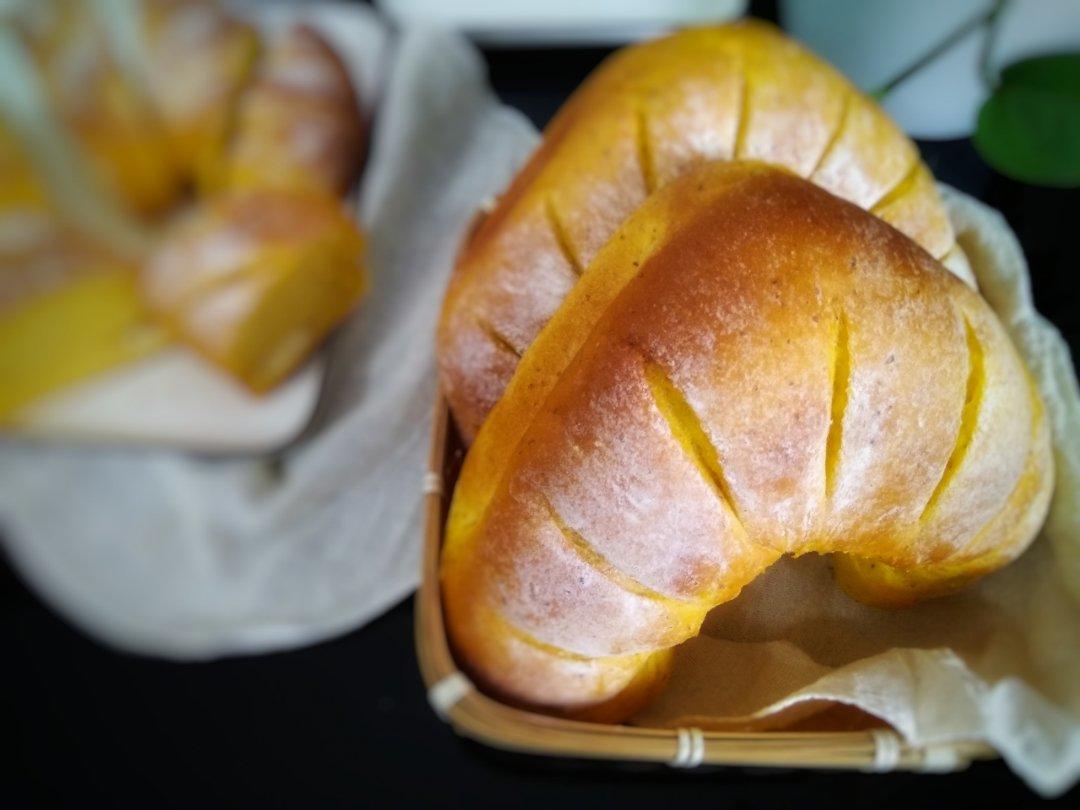 好吃到疯的南瓜奶酪软欧包