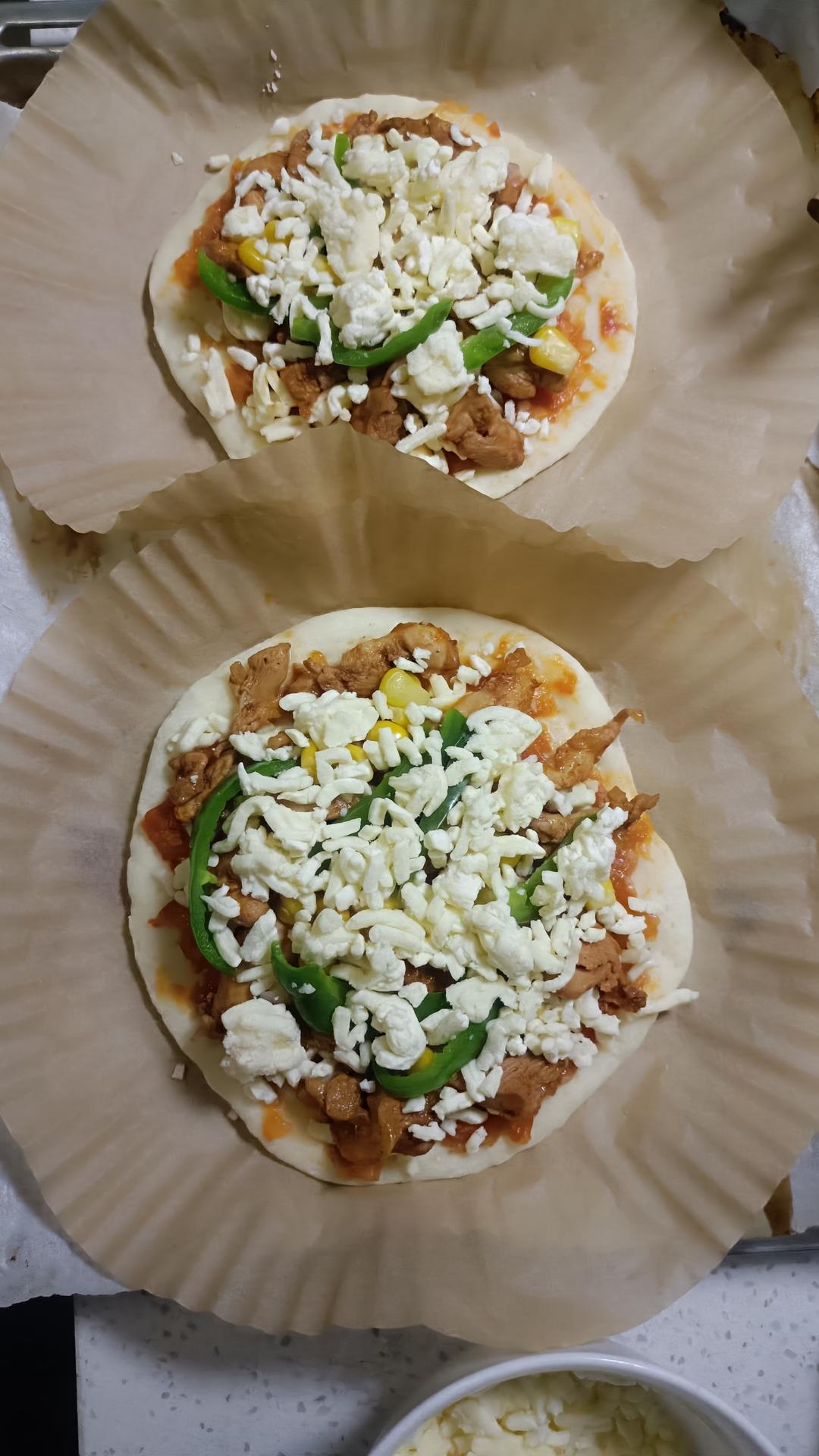 4种口味小披萨备餐