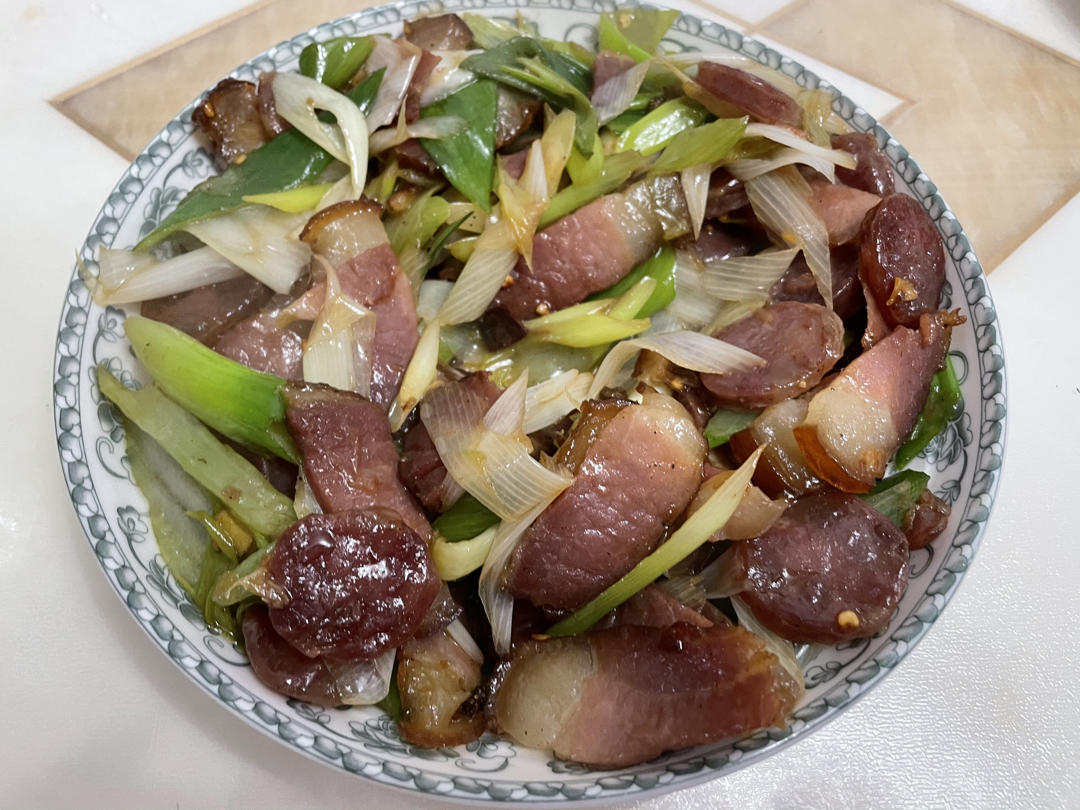 大葱炒腊肉