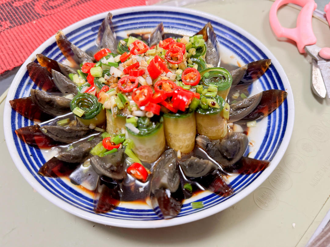 三分钟快手开运年菜黄瓜拌皮蛋