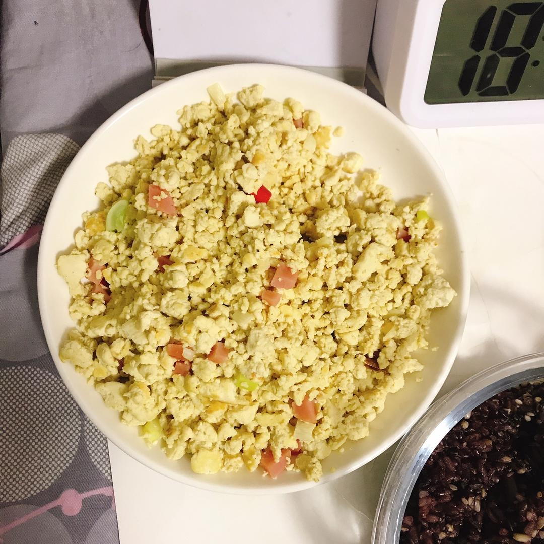 鸡蛋滑豆腐碎