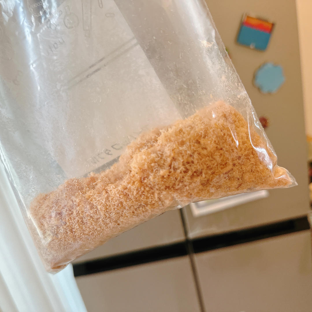 三文鱼松（小美）的做法