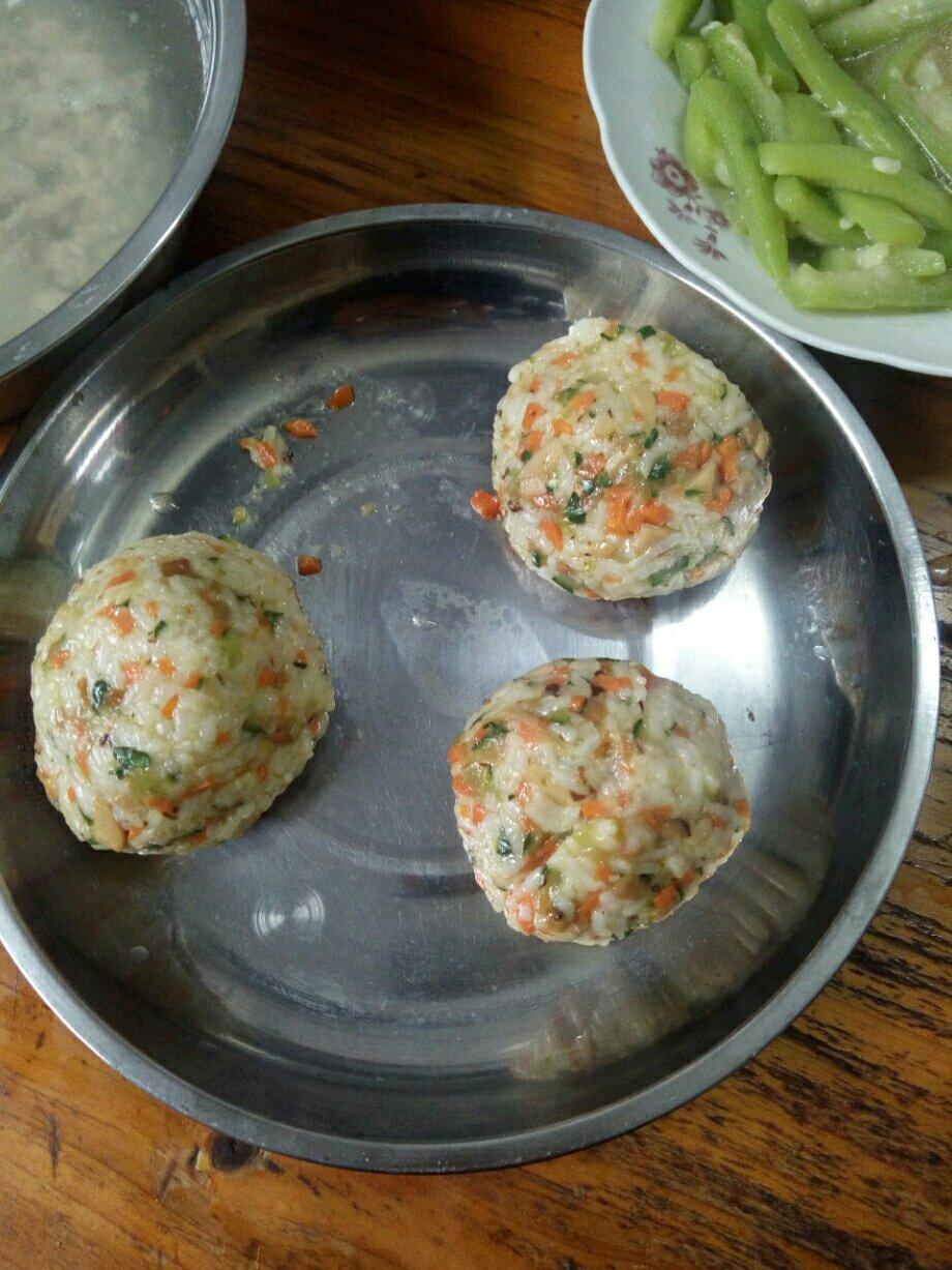 小盆友超爱的肉松饭团子