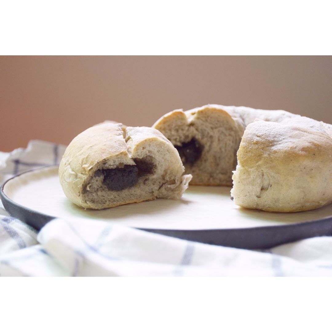 黑芝麻奶酪软欧包