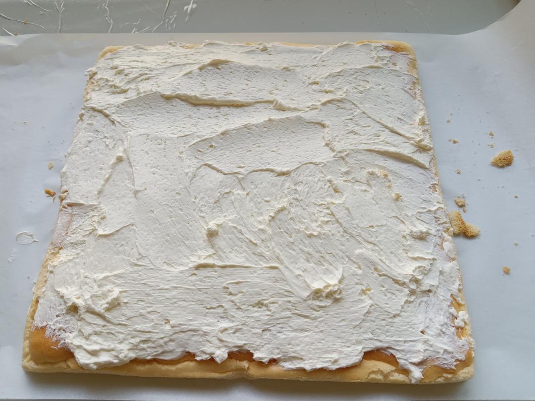 超详细的瑞士卷奶油蛋糕卷原味蛋糕卷的制作方法 饱满不掉皮不开裂（附模具换算方法）