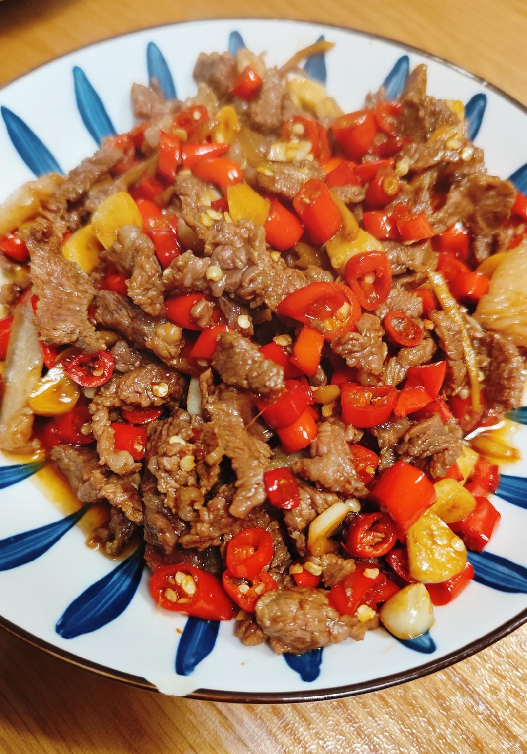 小炒牛肉～在家也能吃到和饭店一样的味道