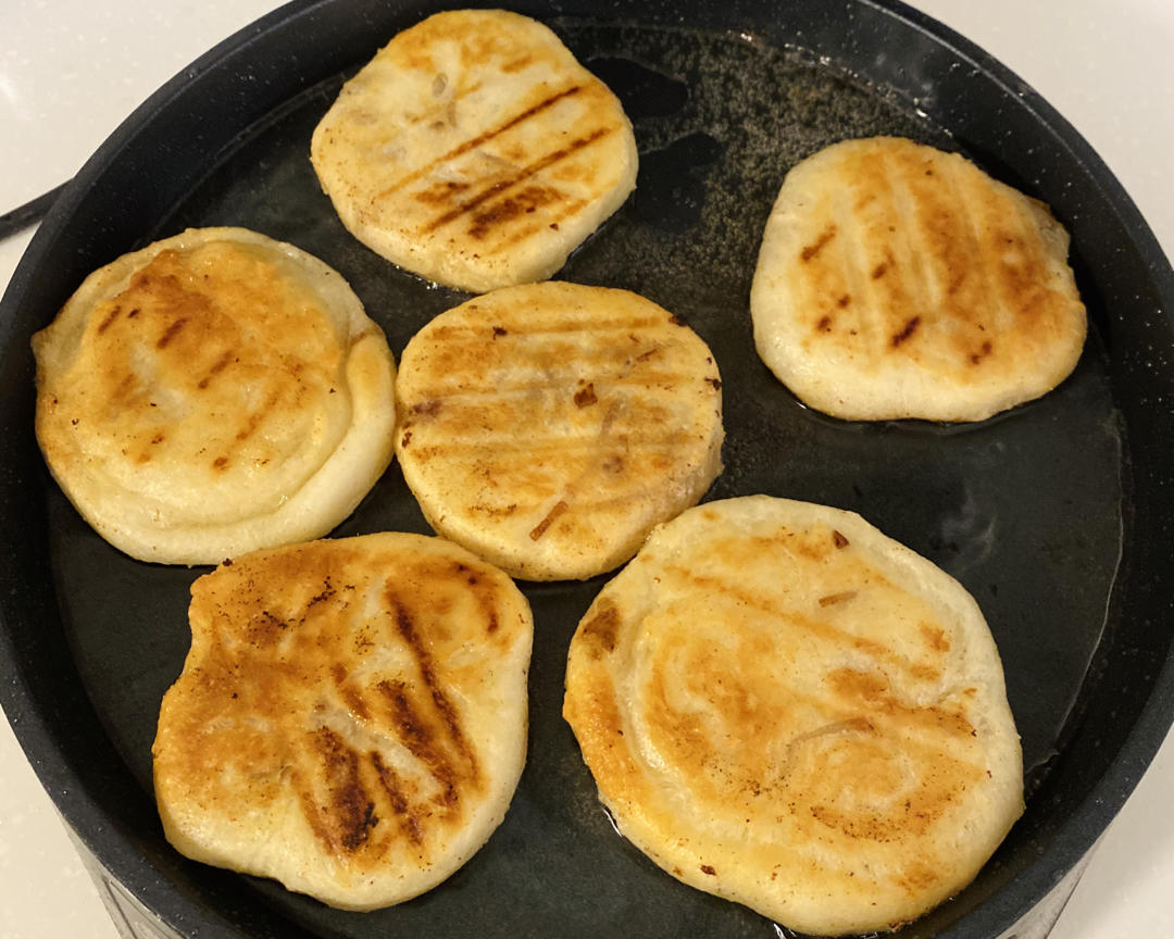 超酥脆柔软的羊肉馅饼（发面饼）