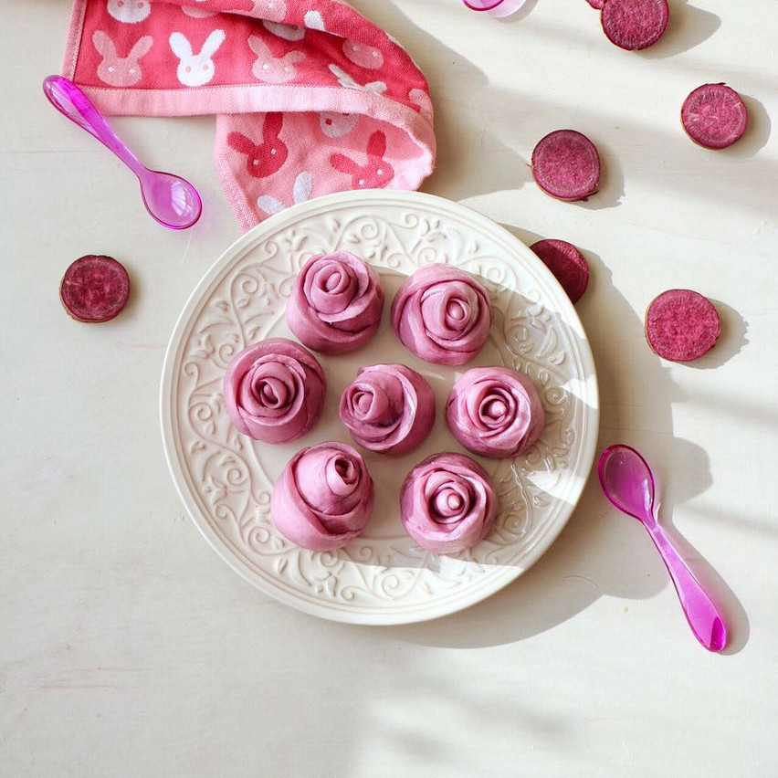 #快手烹鲜，慢享团圆#紫薯玫瑰花馒头的做法