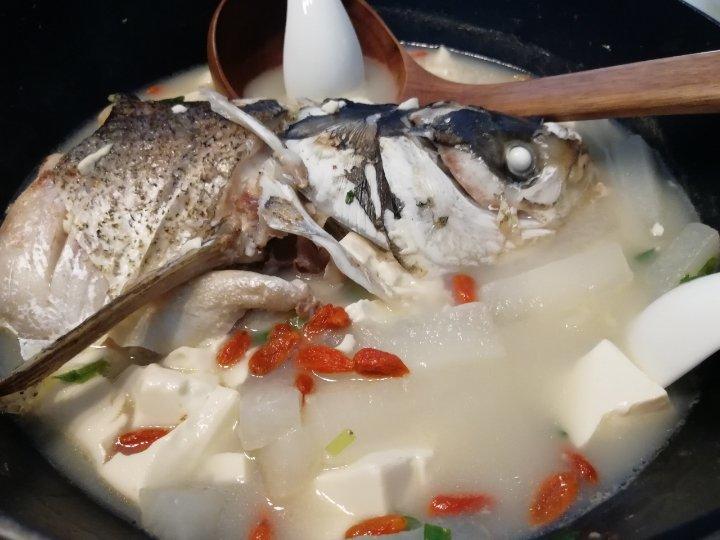 鱼头豆腐汤