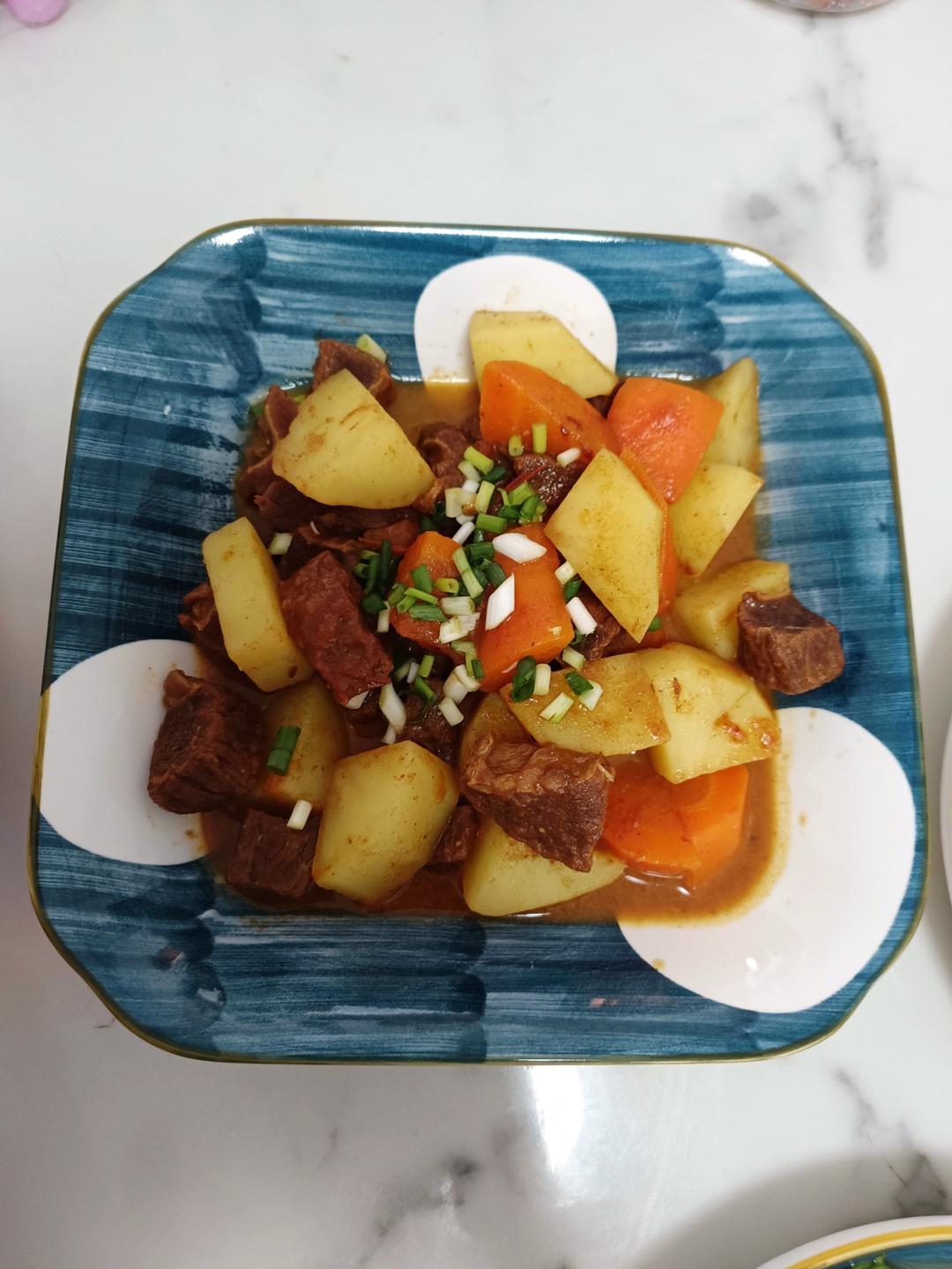 红烧牛肉土豆 （独家秘制）