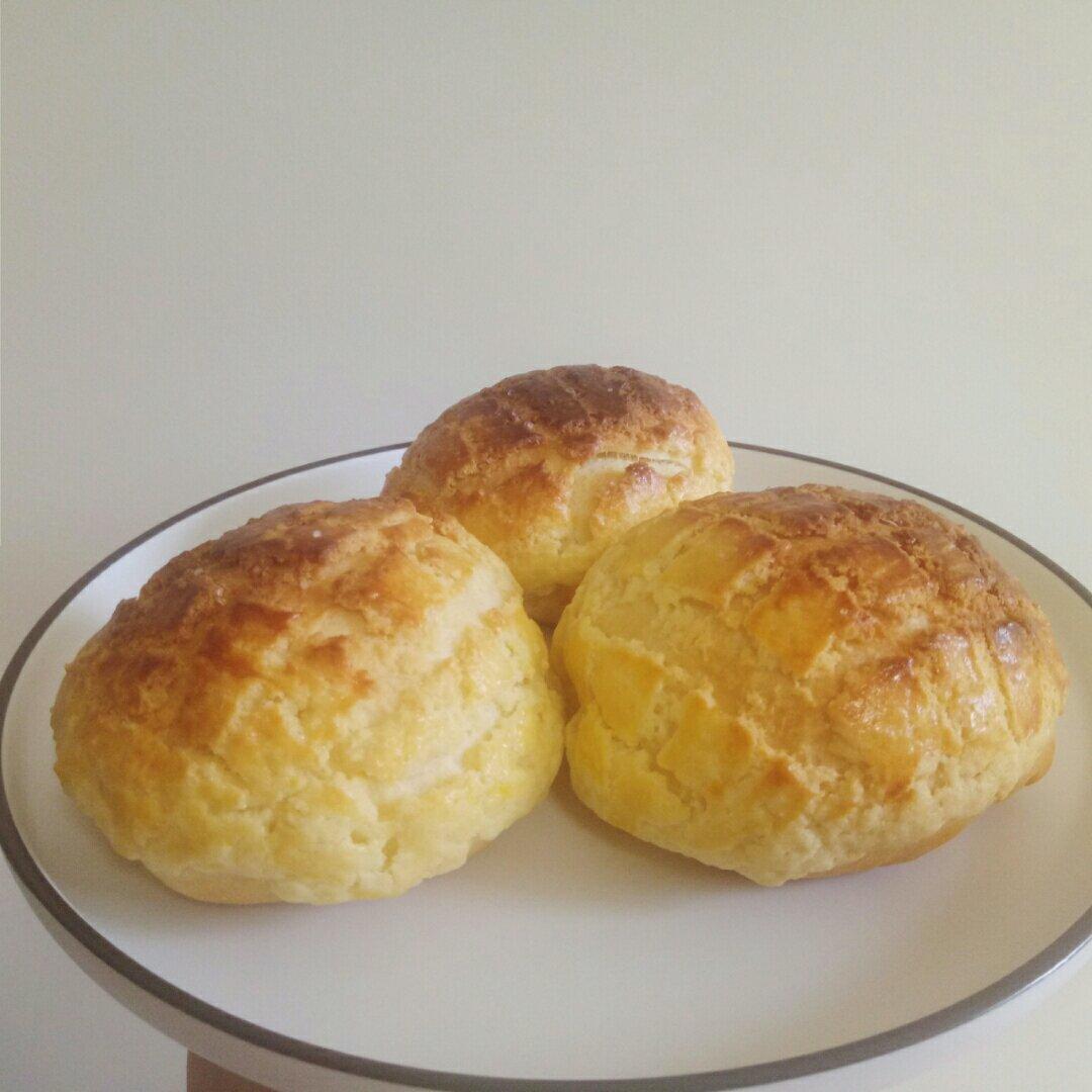 好吃到炸裂的港式菠萝包（附带制作酥皮的小视频）
