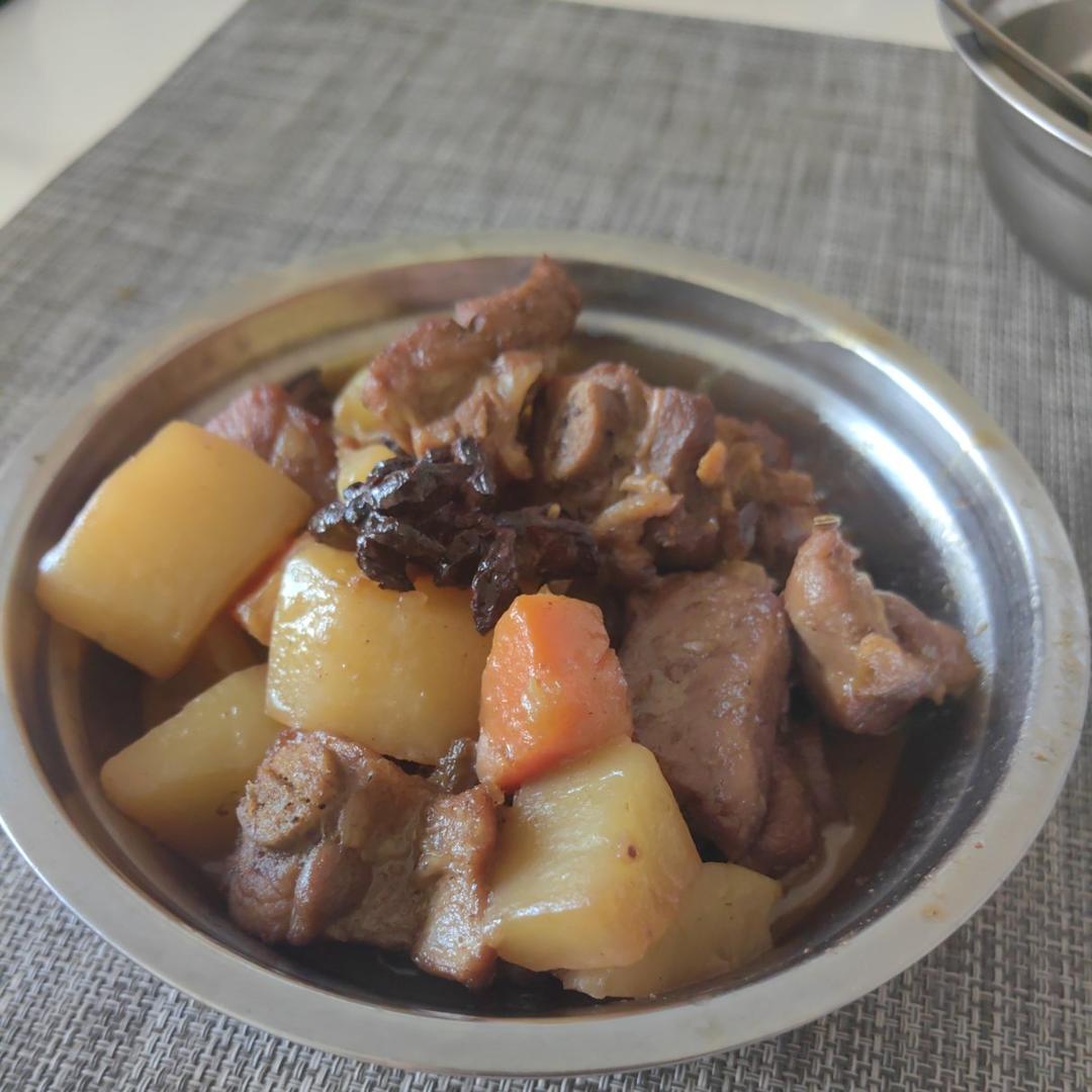 土豆炖排骨