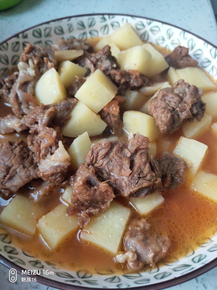 番茄炖牛肉