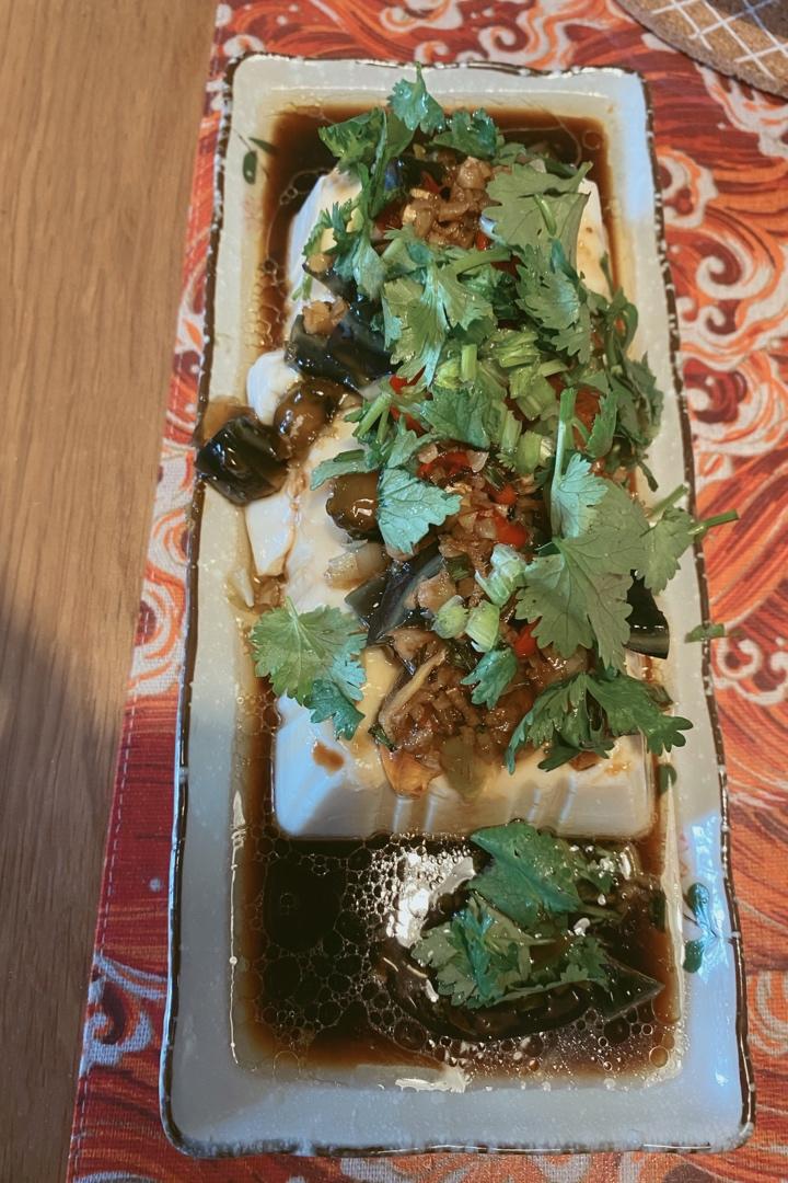 凉拌皮蛋豆腐