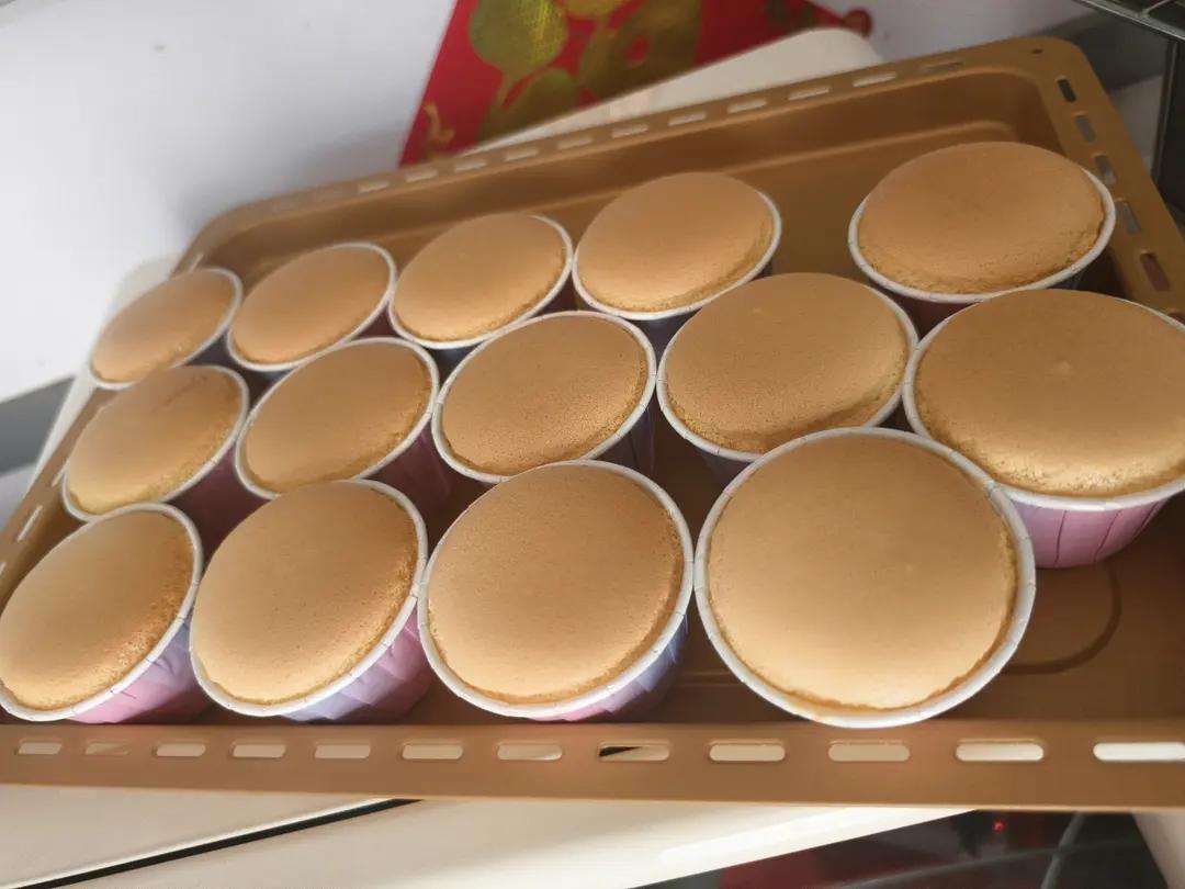 不塌陷不开裂不缩腰杯子蛋糕分享